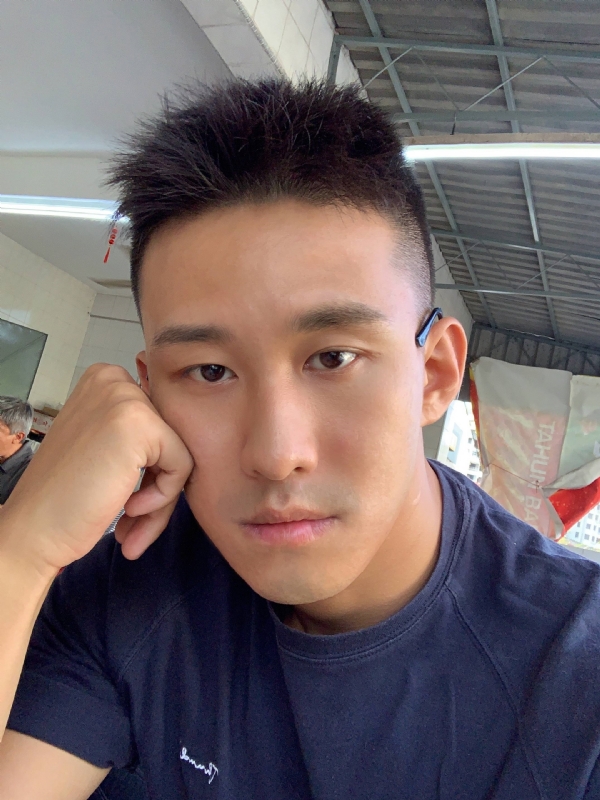 相见恨晚的第二张照片--孝感相亲服务中心