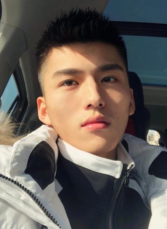 飞翔的第一张照片--孝感相亲服务中心