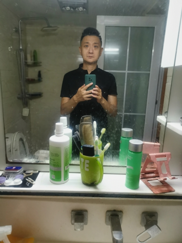 龙少的第一张照片--孝感相亲服务中心