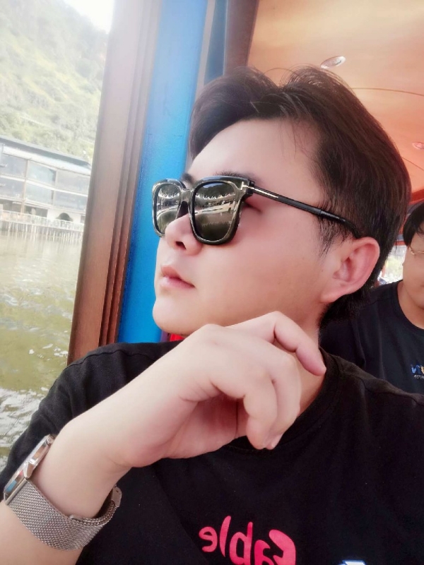 曲生的第三张照片--孝感相亲服务中心
