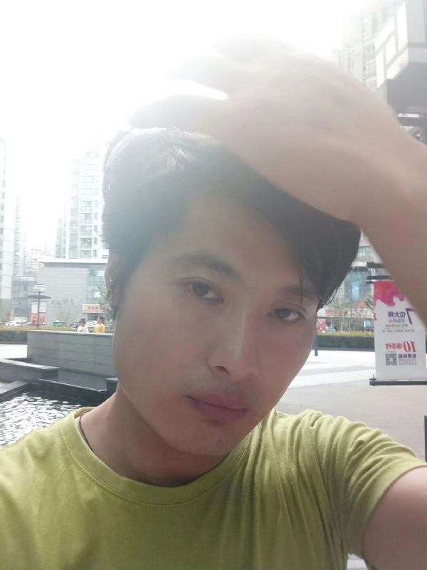 钢铁侠的第一张照片--孝感相亲服务中心