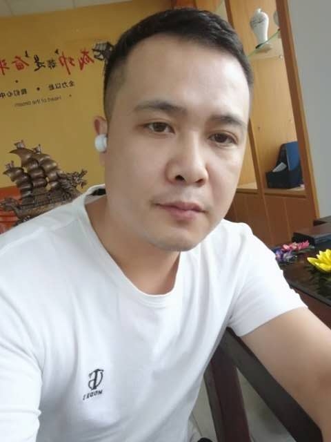 礼哥的第二张照片--孝感相亲服务中心