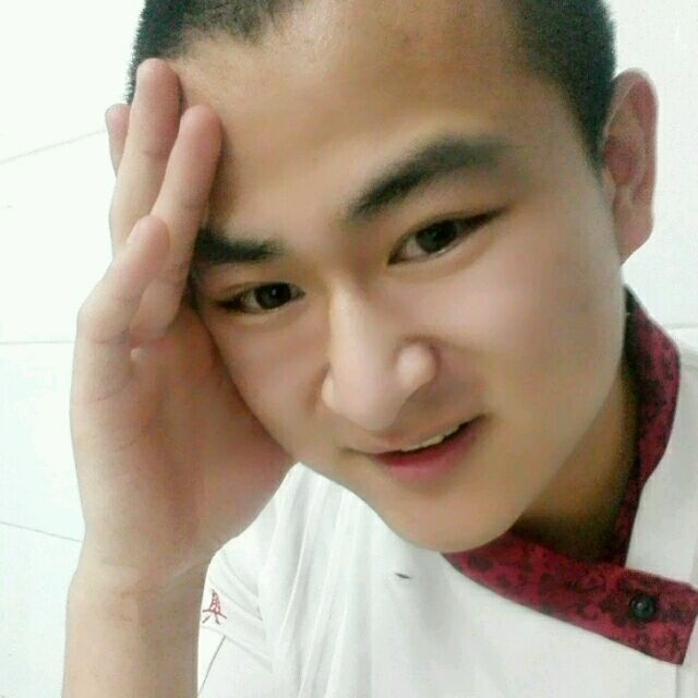 人潮拥挤的第一张照片--孝感相亲服务中心