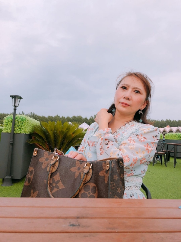 鸿运来的第一张照片--孝感相亲服务中心
