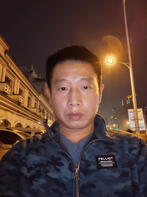 偷偷说的第一张照片--孝感相亲服务中心