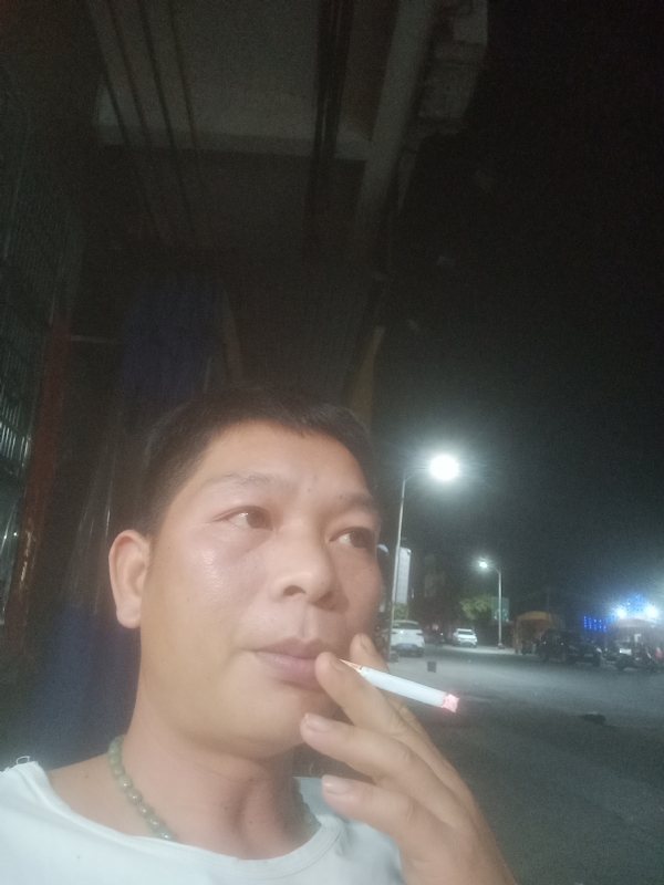 善解人意的第一张照片--孝感相亲服务中心