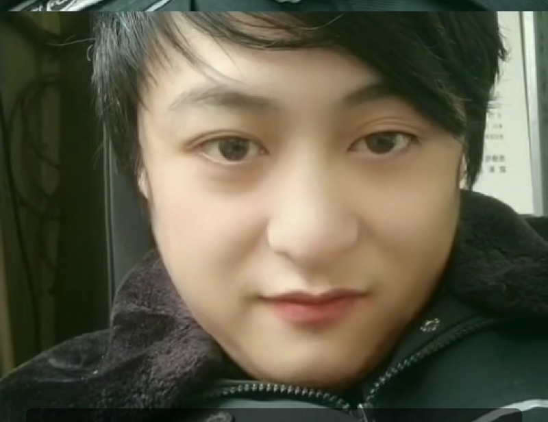 小玮的第一张照片--孝感相亲服务中心