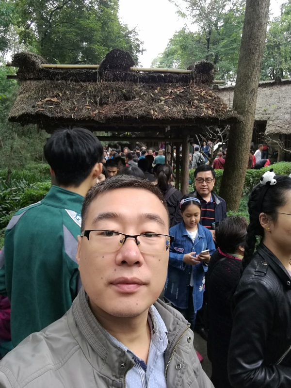 撑起一片天的第一张照片--孝感相亲服务中心