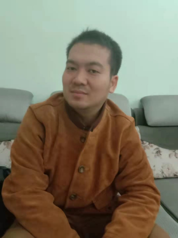 艺民的第一张照片--孝感相亲服务中心