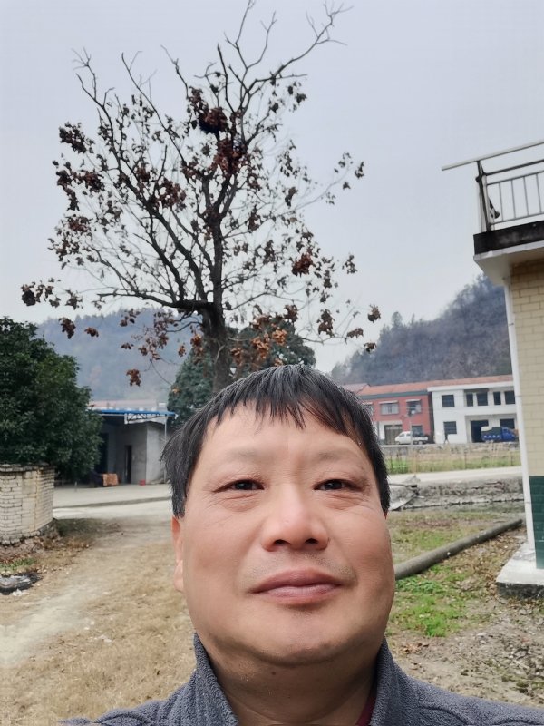苏众青春冲浪的第二张照片--孝感相亲服务中心