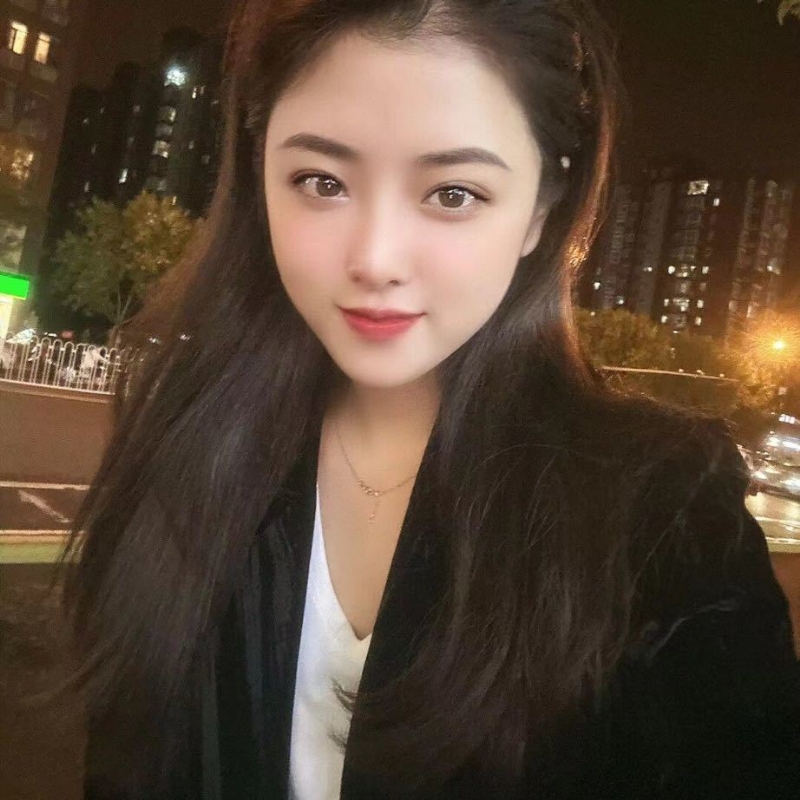 爱笑的微微的第一张照片--孝感相亲服务中心