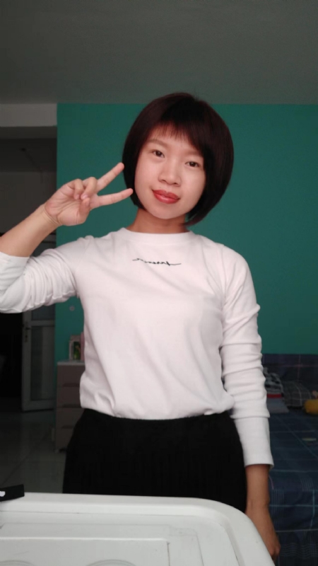 向日葵的第一张照片--孝感相亲服务中心