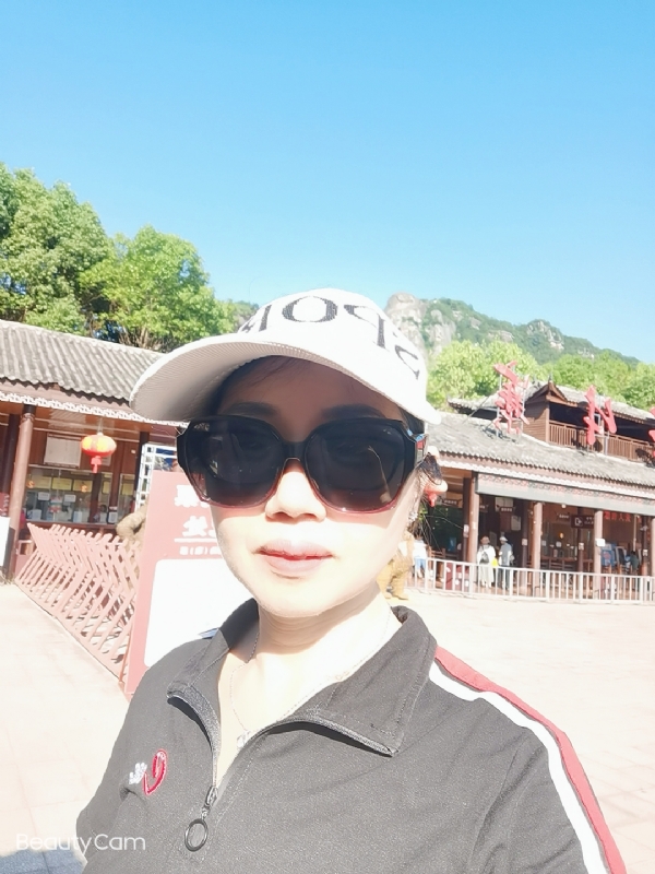 山百合的第一张照片--孝感相亲服务中心