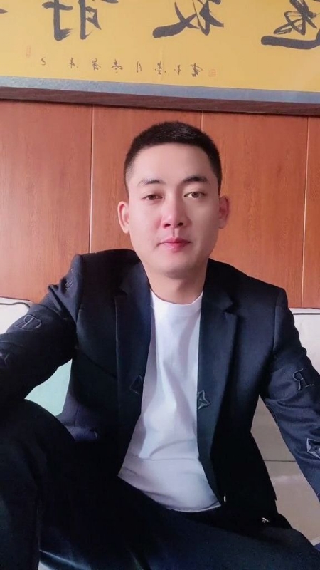 李泽胜的第一张照片--孝感相亲服务中心