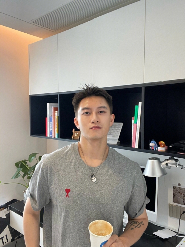 月光之下的第二张照片--孝感相亲服务中心