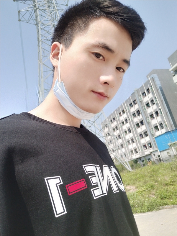何凡的第一张照片--孝感相亲服务中心