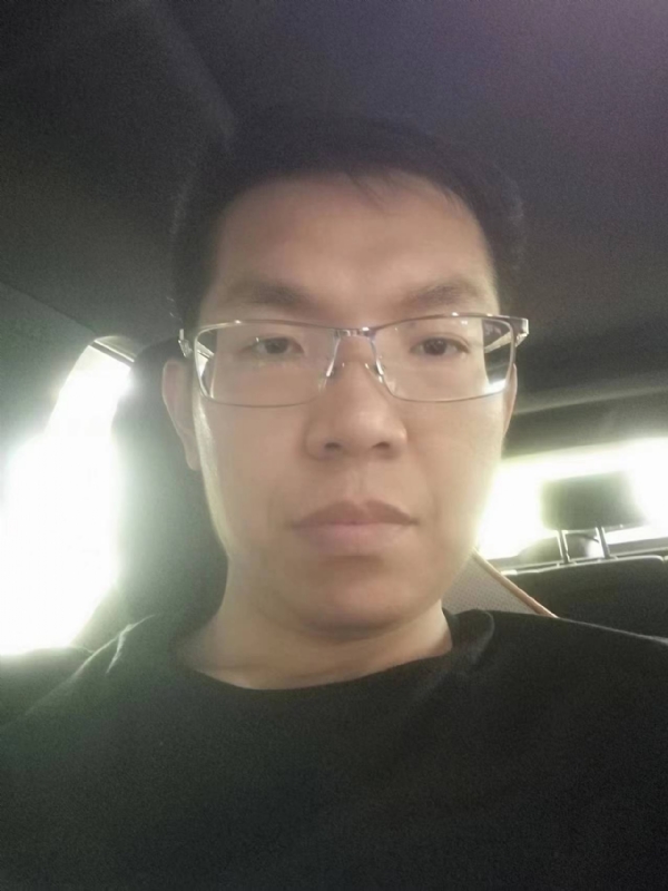 小黑包的第一张照片--孝感相亲服务中心