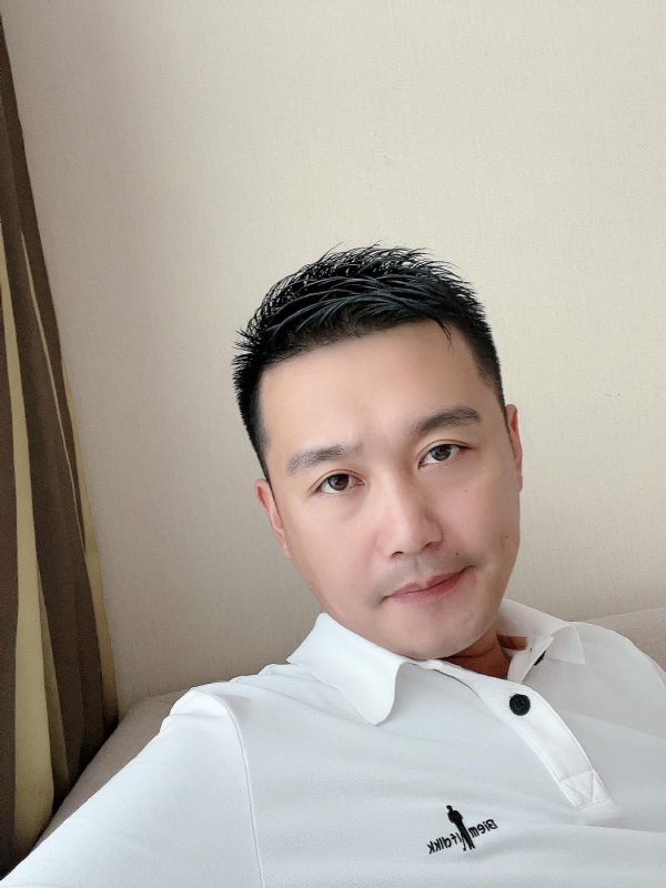 笑望人非的第一张照片--孝感相亲服务中心
