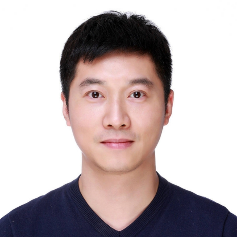 大手牵小手的第一张照片--孝感相亲服务中心