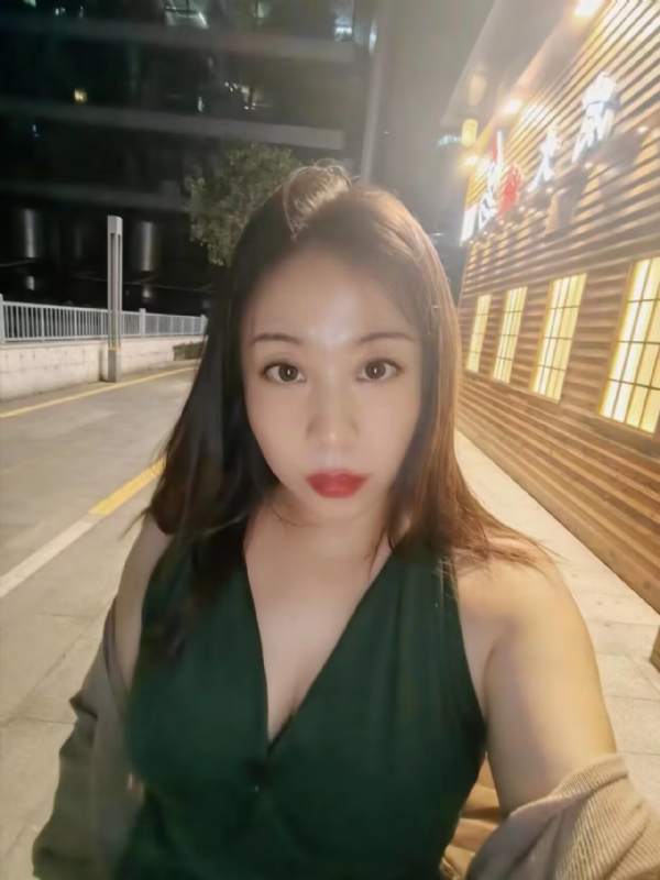 叶子青青的第三张照片--孝感相亲服务中心