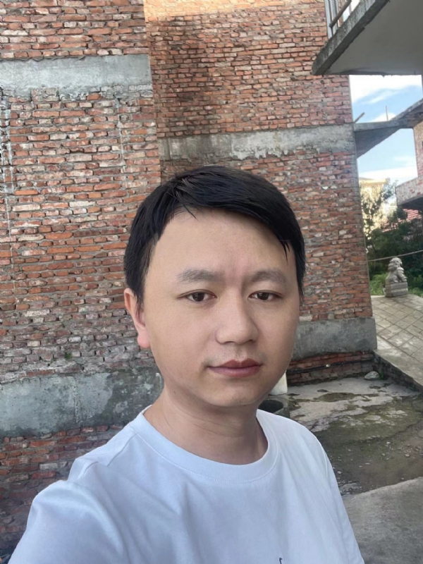 行人的第二张照片--孝感相亲服务中心