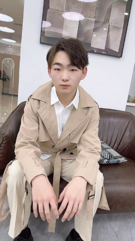 啊哲的第二张照片--孝感相亲服务中心