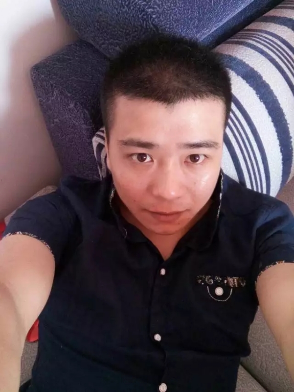 漫步的面包的第一张照片--孝感相亲服务中心