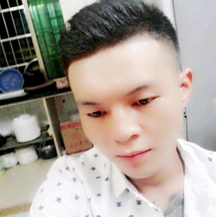 子龙的第一张照片--孝感相亲服务中心