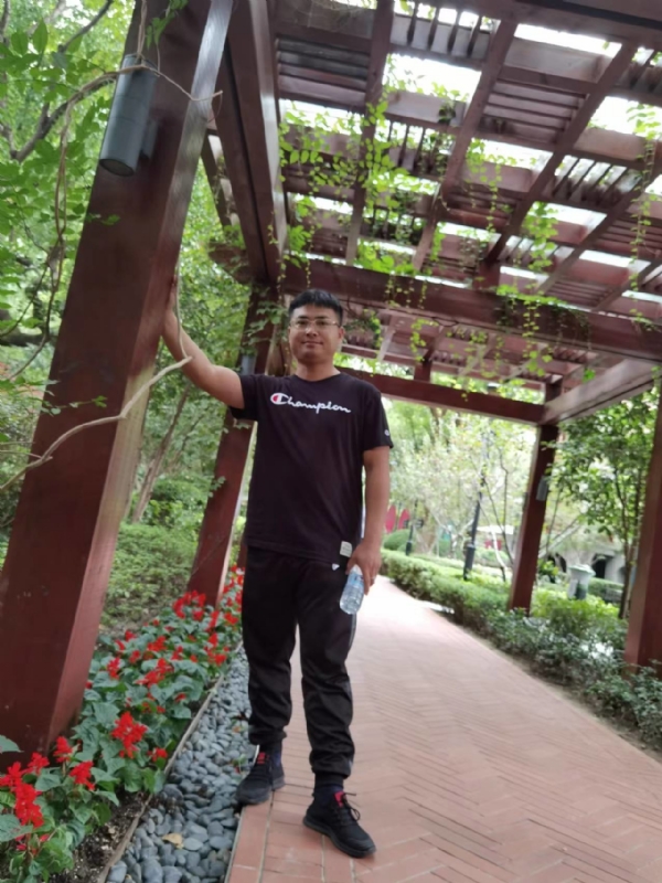 会飞的鱼的第一张照片--孝感相亲服务中心
