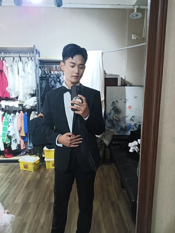 李梓宇的第一张照片--孝感相亲服务中心