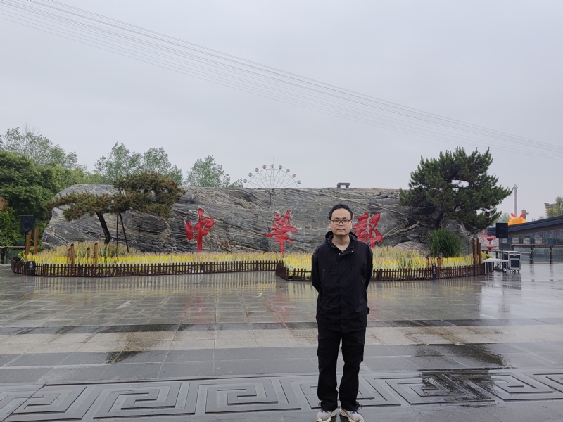 苏宾的第一张照片--孝感相亲服务中心