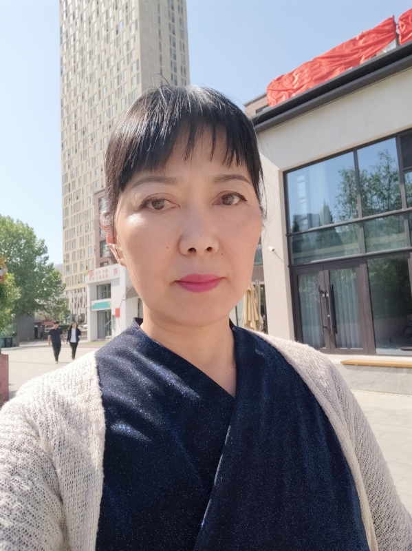 天山雪莲的第一张照片--孝感相亲服务中心