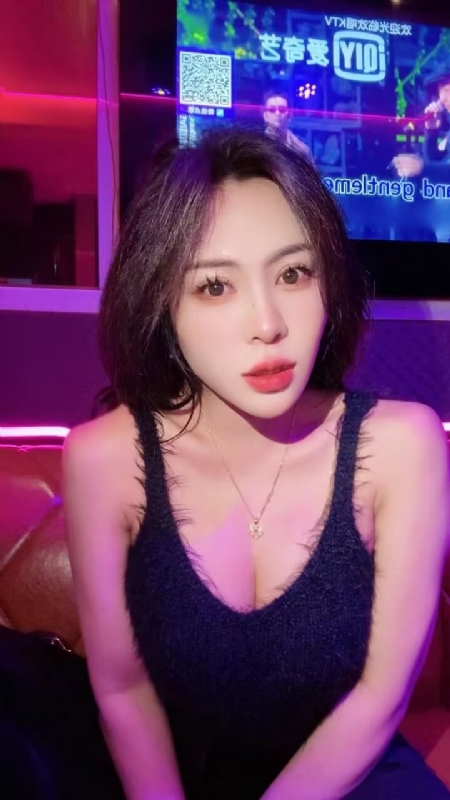 素素可月的第一张照片--孝感相亲服务中心