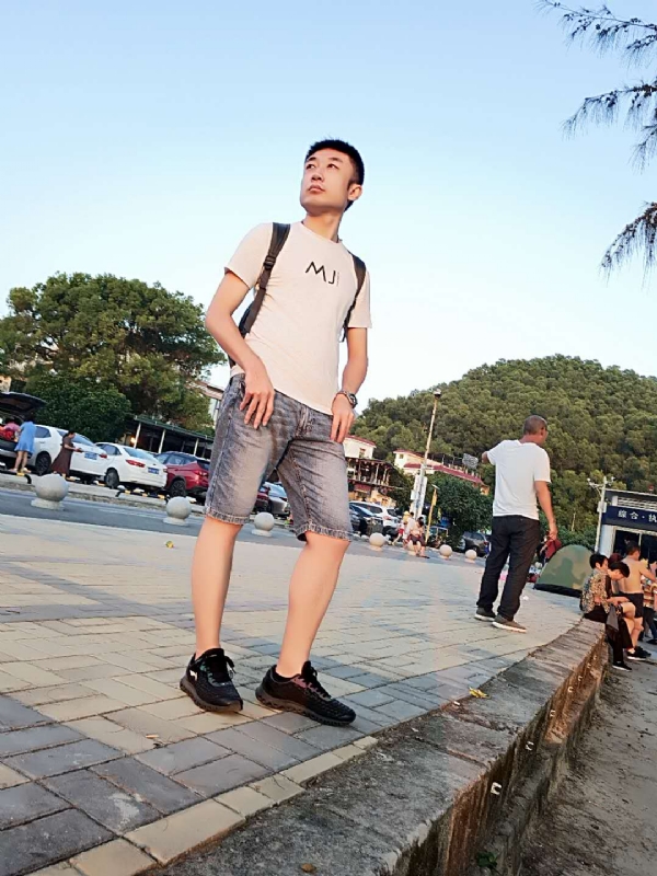俊皓的第一张照片--孝感相亲服务中心