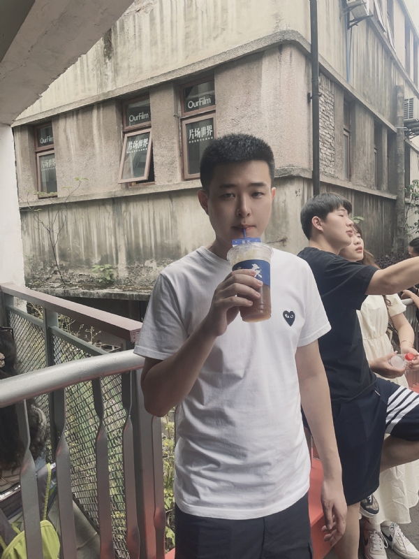 尚龙的第二张照片--孝感相亲服务中心