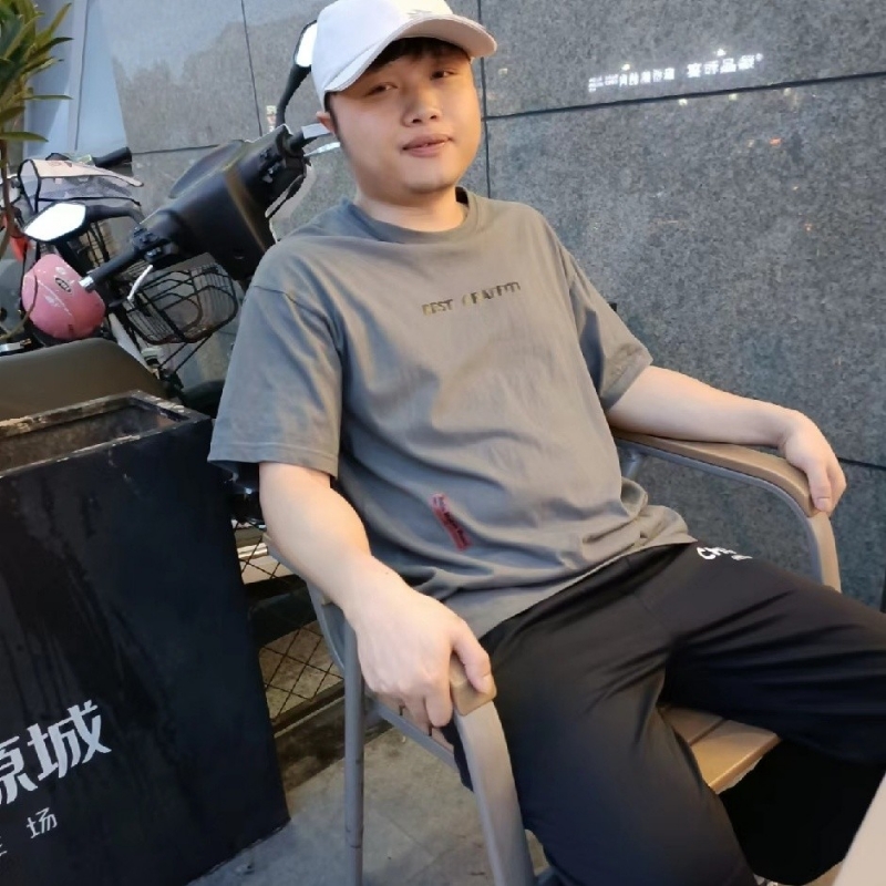 风吹半夏的第一张照片--孝感相亲服务中心
