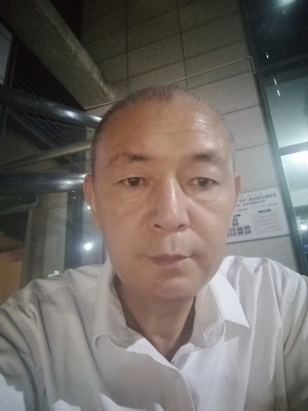 老李的第一张照片--孝感相亲服务中心