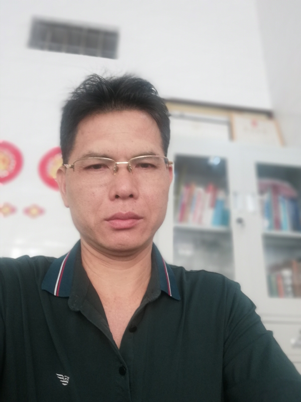 后视镜的第一张照片--孝感相亲服务中心