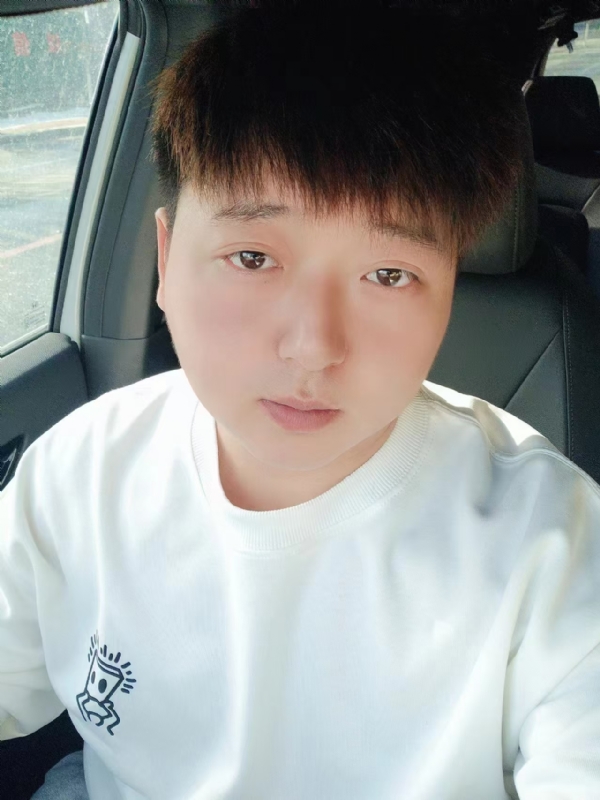 可乐加冰的第一张照片--孝感相亲服务中心