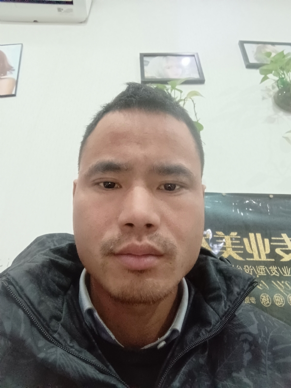 liuliyong的第一张照片--孝感相亲服务中心