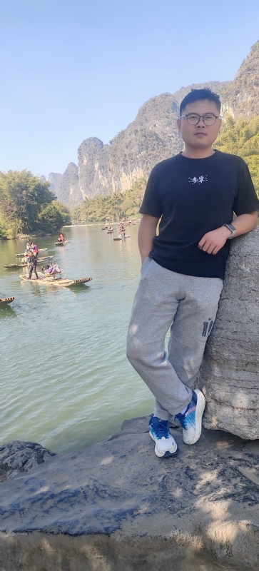 受过伤的狼的第二张照片--孝感相亲服务中心
