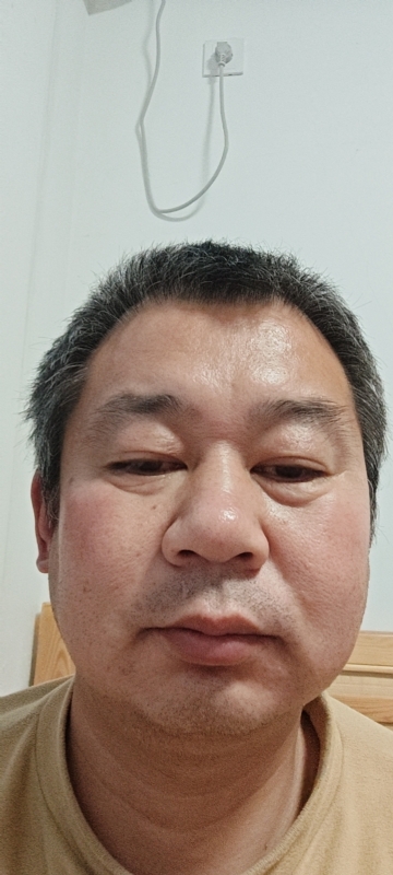 龙万的第一张照片--孝感相亲服务中心