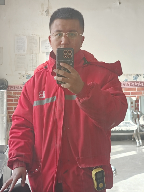 鹤某的第二张照片--孝感相亲服务中心