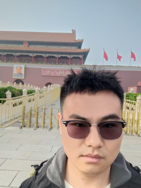 喧嚣的风的第一张照片--孝感相亲服务中心