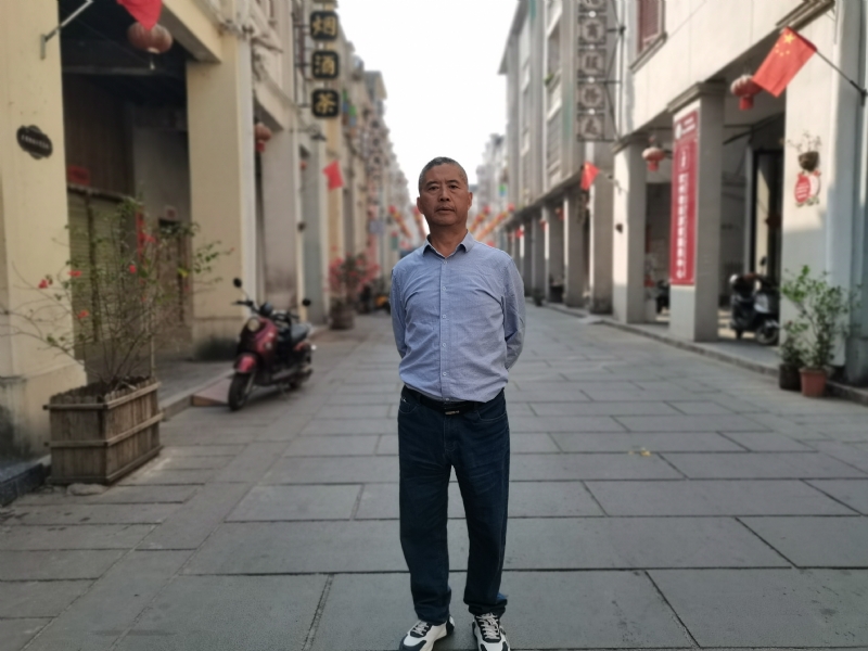 一粒尘埃的第一张照片--孝感相亲服务中心