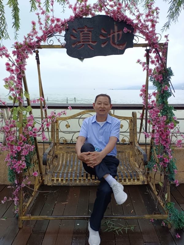 奋斗的第二张照片--孝感相亲服务中心