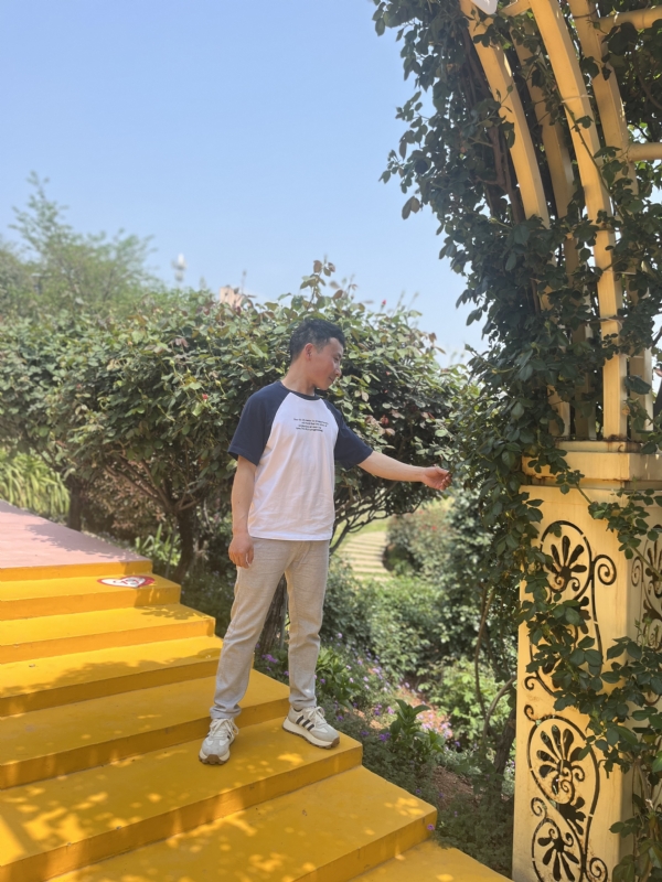 罗湘的第一张照片--孝感相亲服务中心