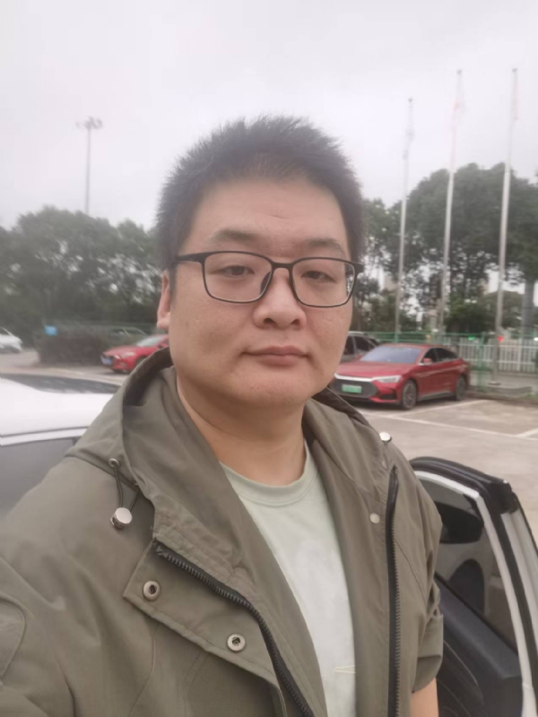 Russell的第一张照片--孝感相亲服务中心