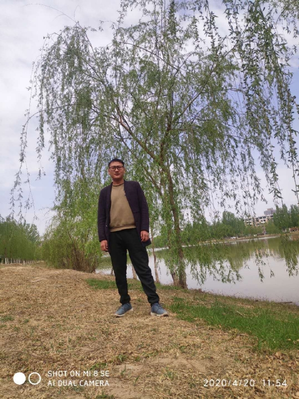 风中的烟头的第一张照片--孝感相亲服务中心