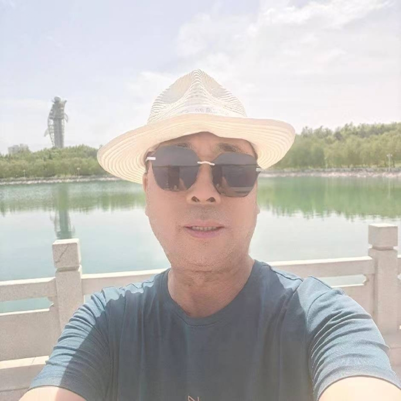 有钱人的第二张照片--孝感相亲服务中心